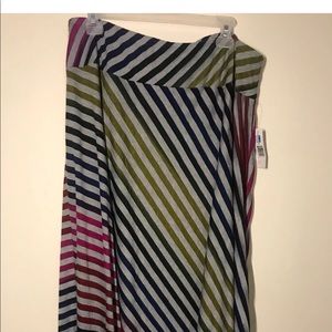 New Directions Maxi Skirt XL New Asymmetrical Hem